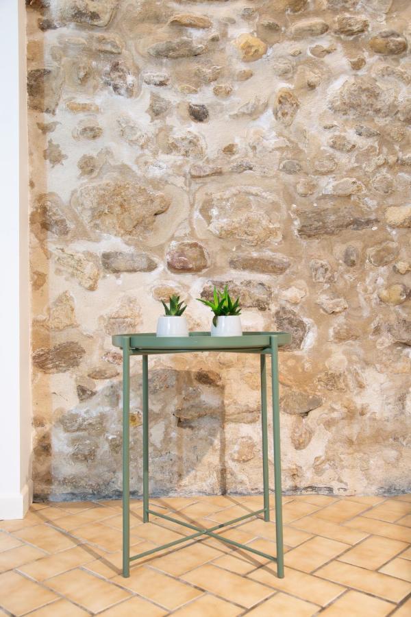 Petit Studio Secret - Coeur De Provence - 4 Personnes Volx Luaran gambar